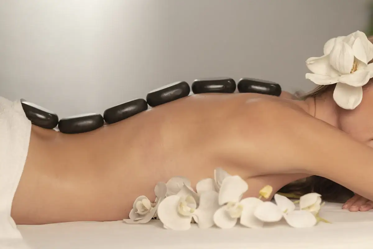 Massage aux pierres